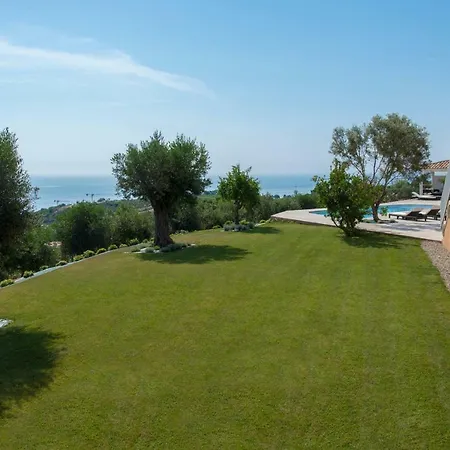 Villa Luxueuse 6 Chambres Avec Piscine Chauffee , Vue Mer , Plage 3 Mn